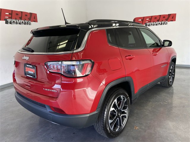Used 2023 Jeep Compass Limited image 17