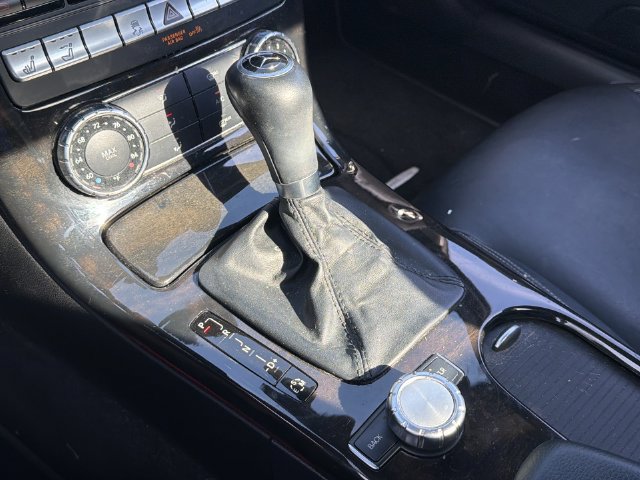Used 2013 Mercedes-Benz SLK 250 image 19