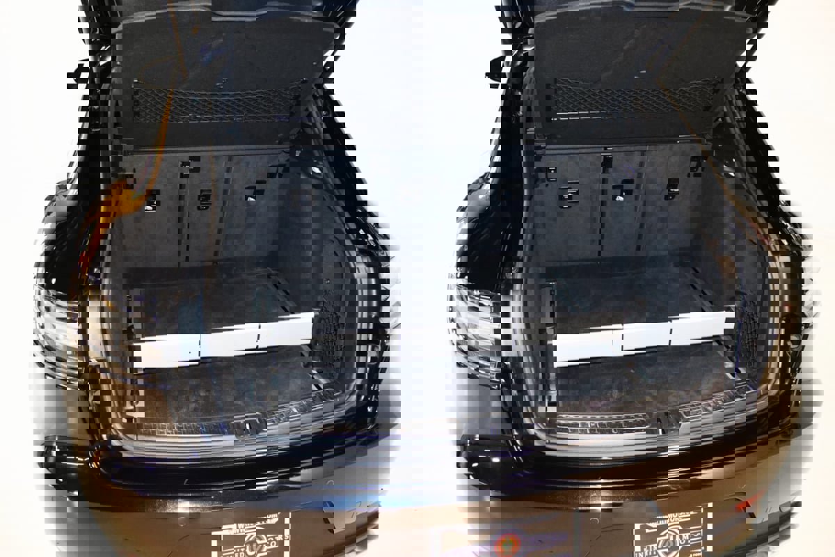 Used 2020 Porsche Macan image 77