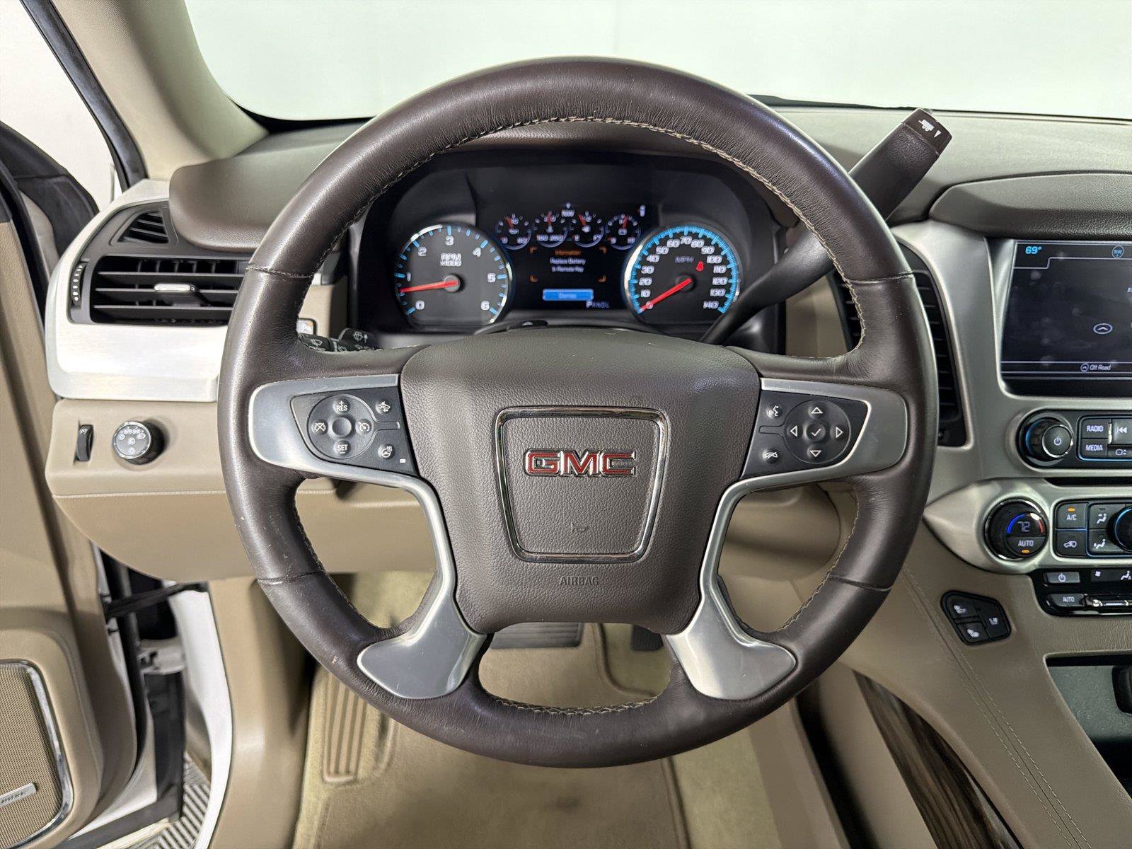 Used 2017 GMC Yukon SLT w/ Premium Edition RWD image 24