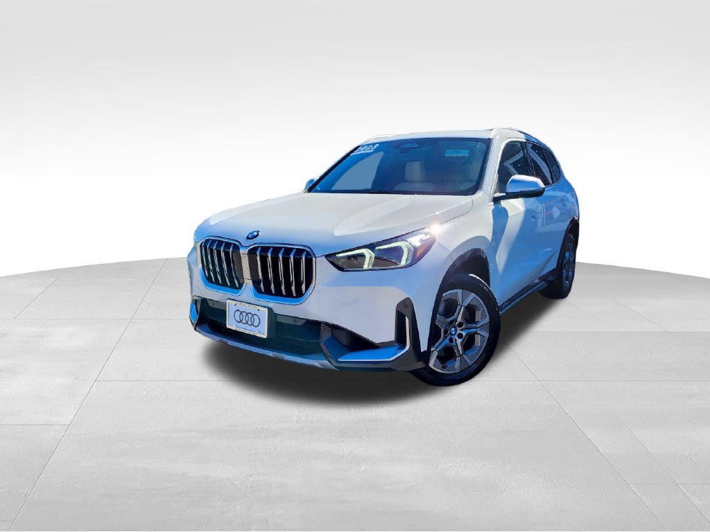Used 2023 BMW X1 xDrive28i w/ Convenience Package AWD/4WD image 3