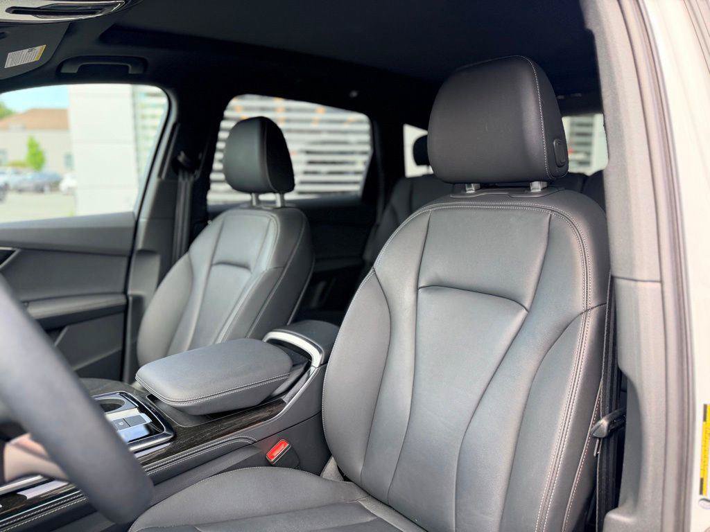 Certified 2025 Audi Q7 2.0T Premium Plus w/ Premium Plus Package AWD/4WD image 11