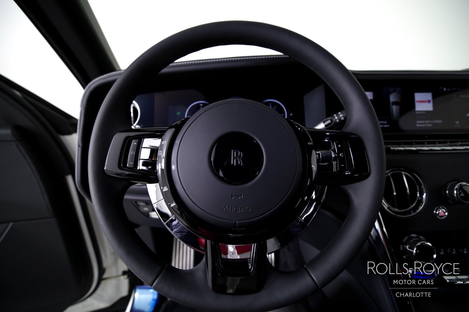 Certified 2025 Rolls-Royce Cullinan AWD/4WD image 13