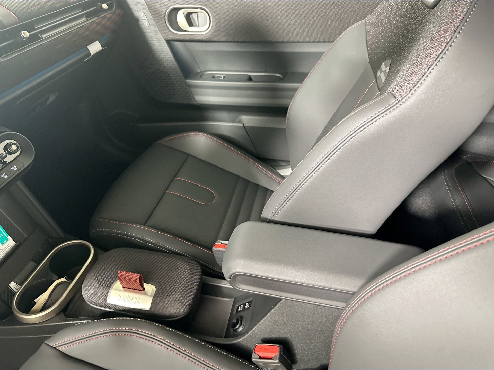 New 2026 MINI Cooper S image 25