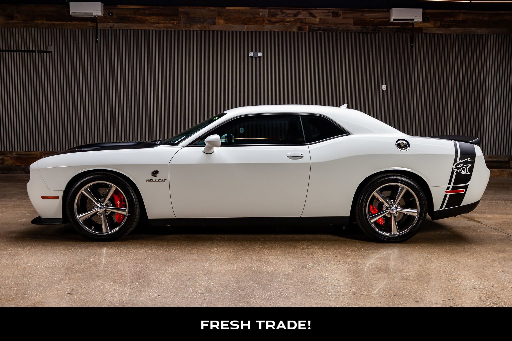 Used 2018 Dodge Challenger SRT Hellcat image 5