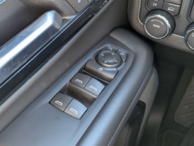 Used 2025 Chevrolet Tahoe LT AWD/4WD image 20