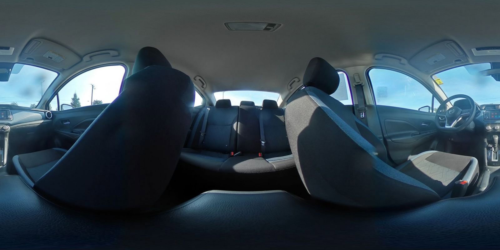 Used 2025 Nissan Versa SV image 37