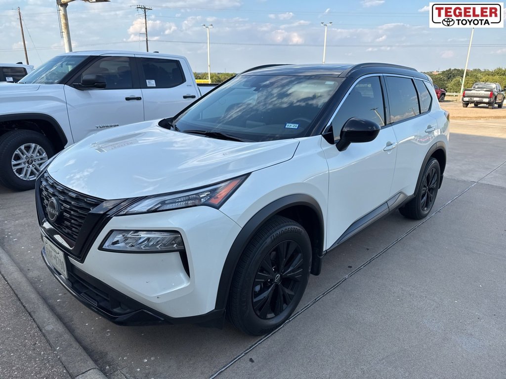 Used 2023 Nissan Rogue SV w/ SV Premium B Package