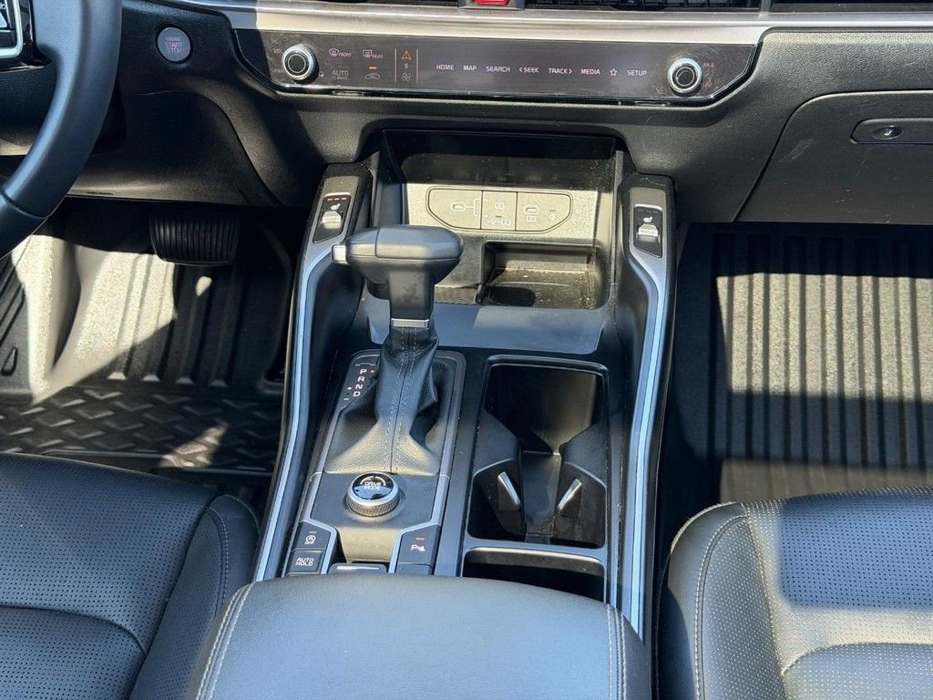 Used 2025 Kia Sorento S w/ Panoramic Sunroof Package FWD image 15