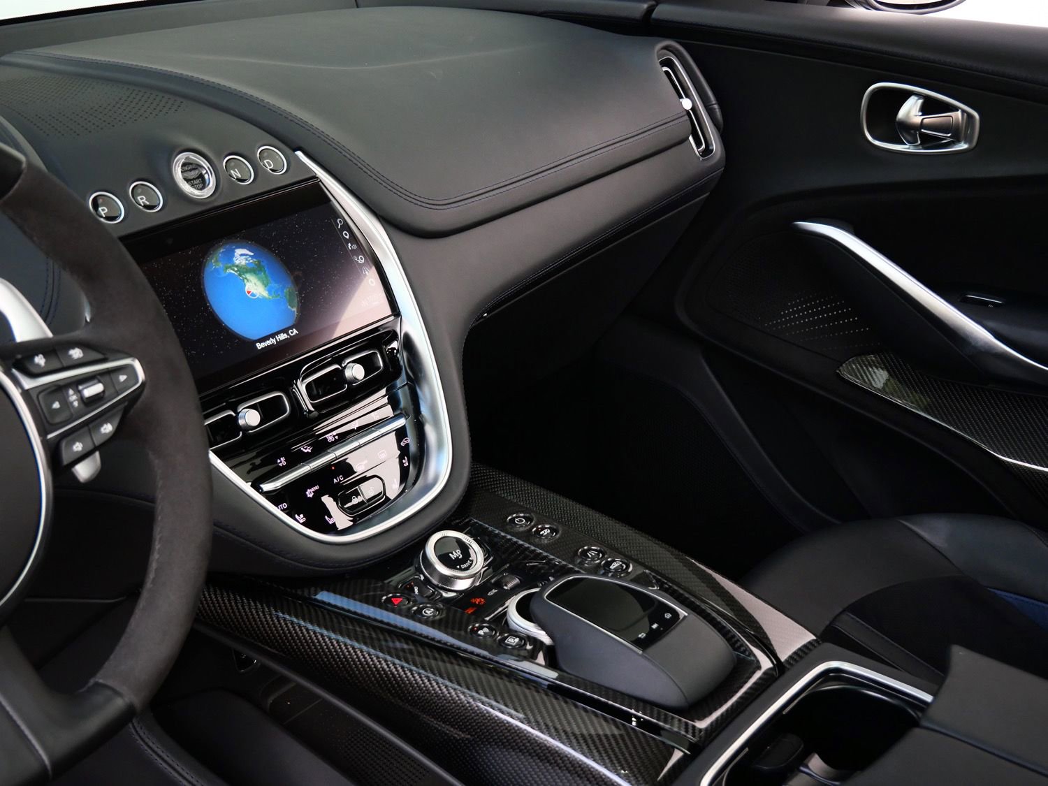 Used 2023 Aston Martin DBX 707 image 10