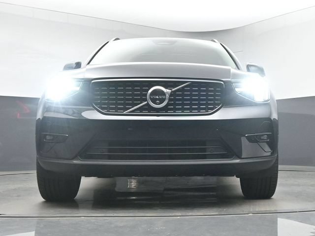 Used 2025 Volvo XC40 B5 Plus AWD/4WD image 39