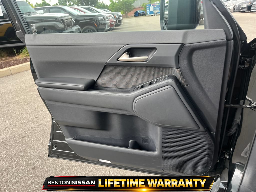 Used 2024 Lexus GX 550 w/ Accessory Package (2T) AWD/4WD image 13