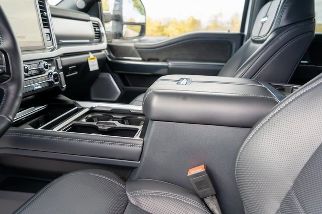 Used 2025 Ford F350 Platinum w/ FX4 Off-Road Package image 21