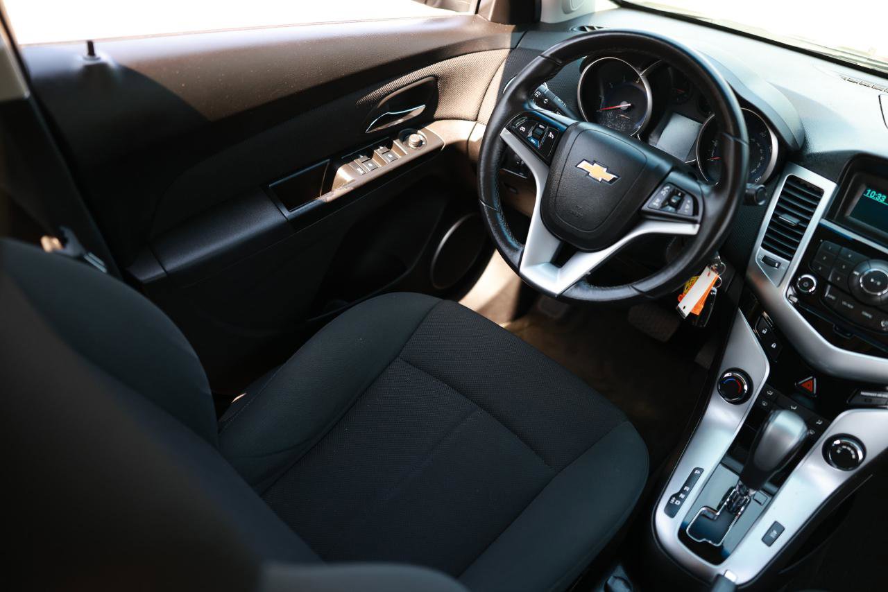 Used 2011 Chevrolet Cruze Eco FWD image 20