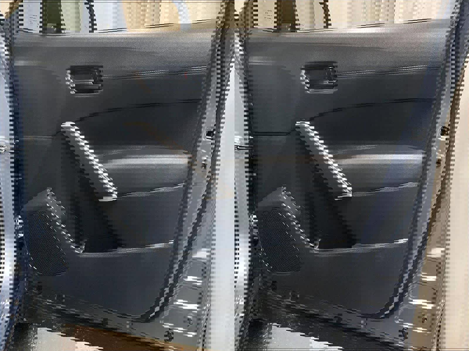 Used 2024 Toyota Corolla Cross LE image 12