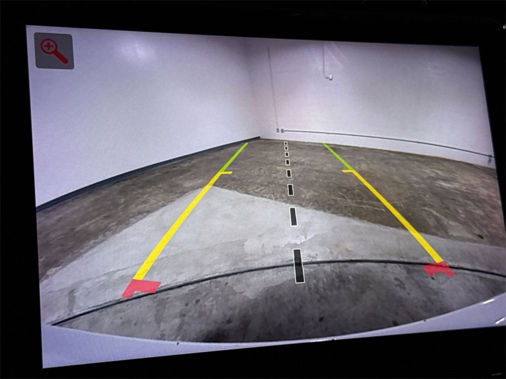 Used 2024 Jeep Grand Cherokee Limited image 17