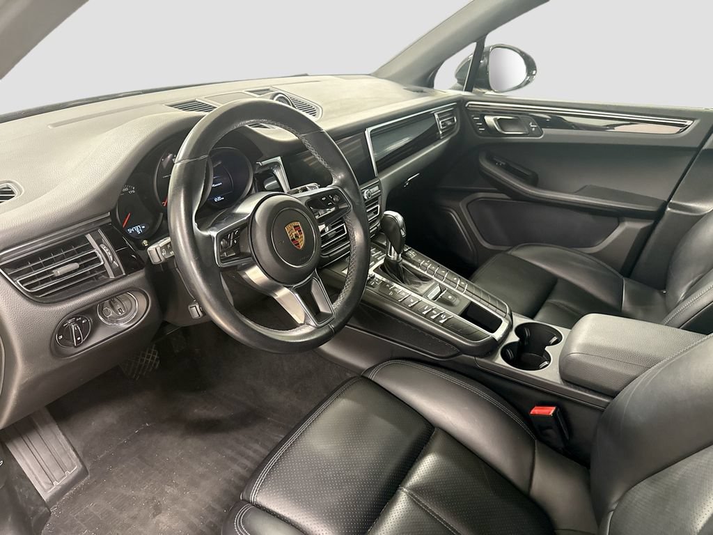 Certified 2020 Porsche Macan AWD/4WD image 4