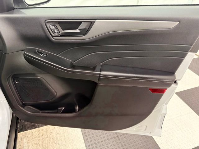 Used 2025 Ford Escape Active AWD/4WD image 20