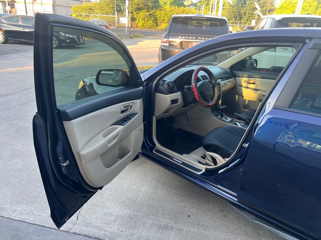 Used 2009 MAZDA MAZDA3 i Touring Value FWD image 9