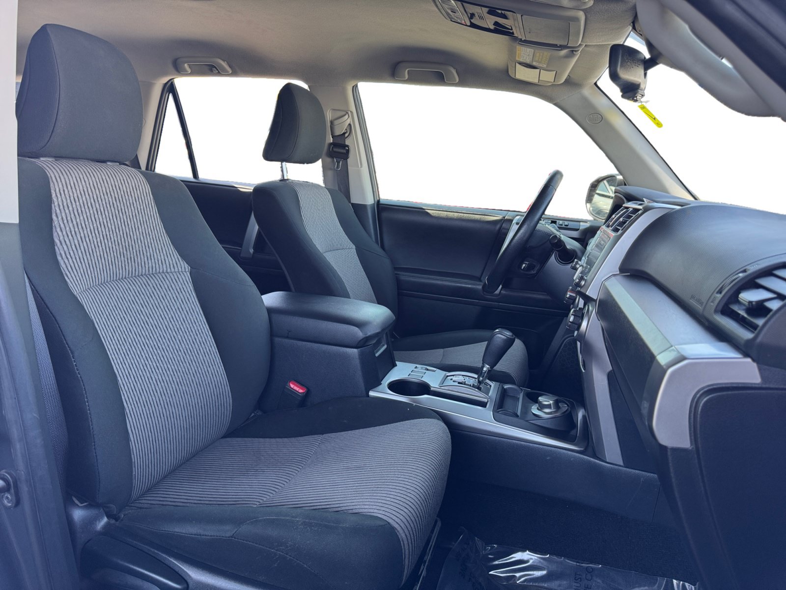 Used 2024 Toyota 4Runner SR5 AWD/4WD image 9
