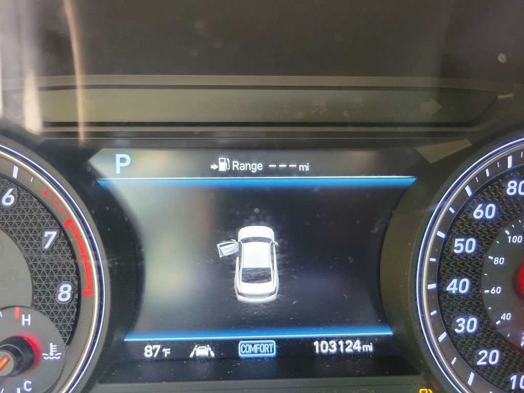 Used 2019 Genesis G70 3.3T Advanced w/ Prestige Package RWD image 22