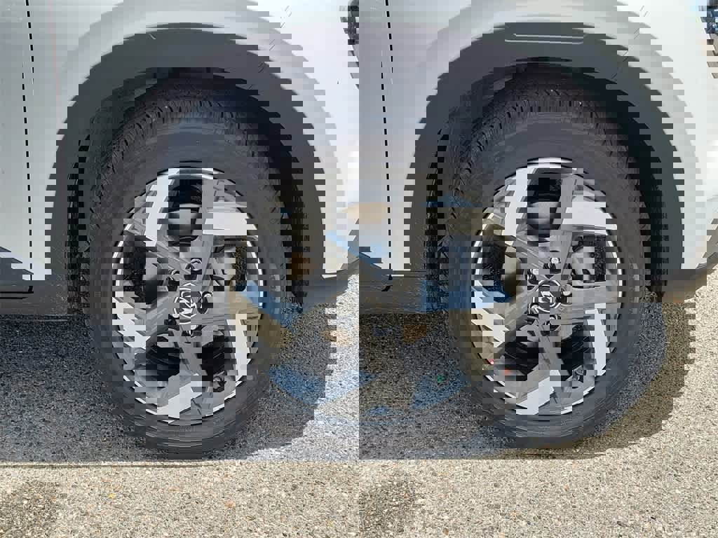 New 2025 Hyundai Venue SEL image 5