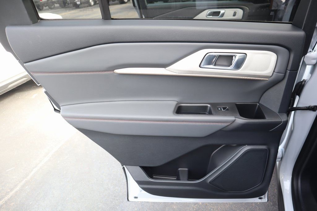New 2026 Ford Explorer Active image 18