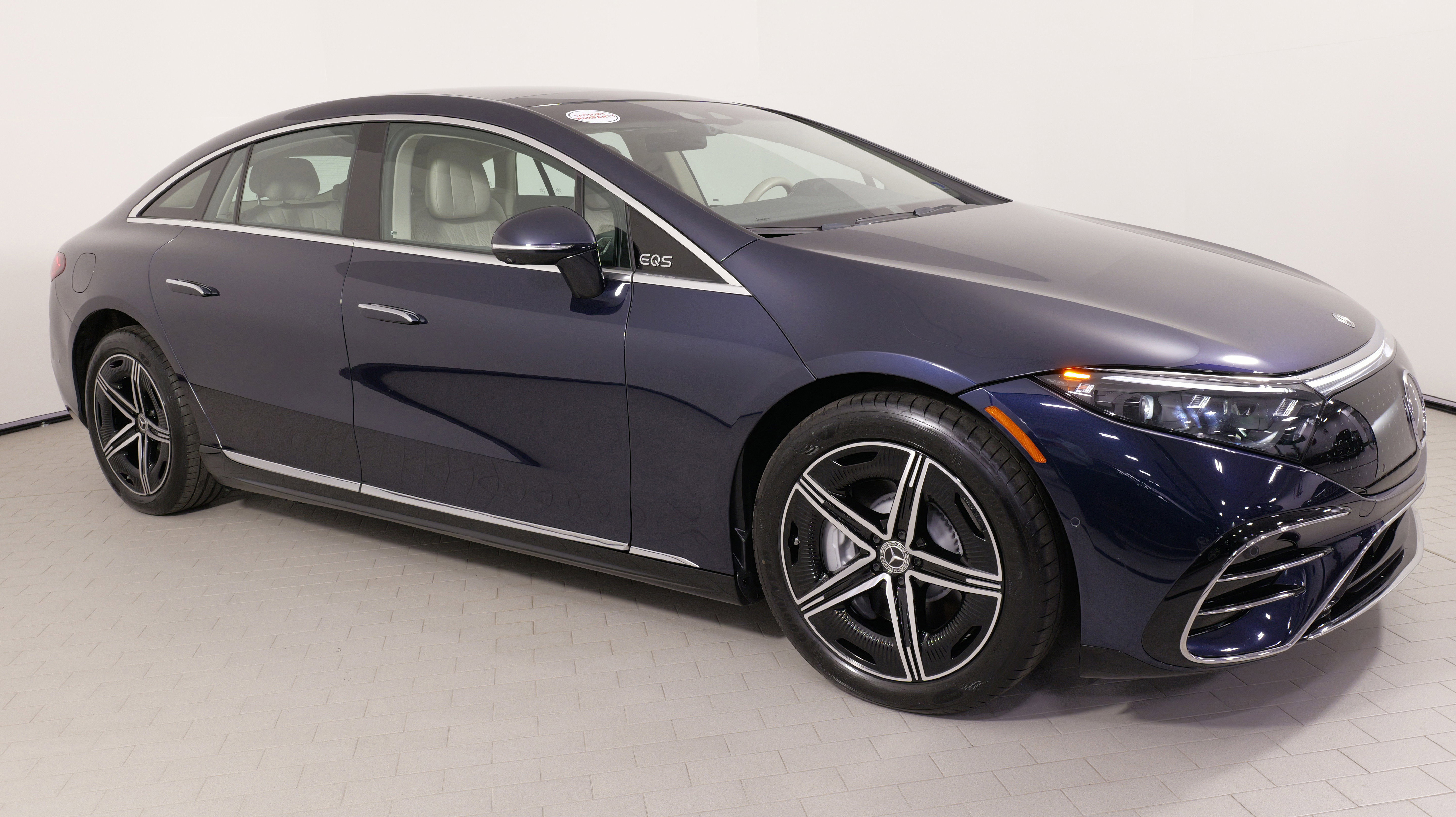 Used 2023 Mercedes-Benz EQS 580 4MATIC Sedan image 9