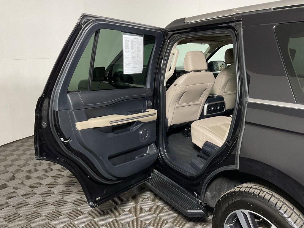 Used 2024 Ford Expedition Limited image 32