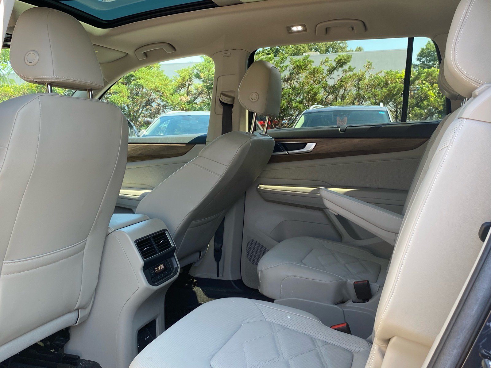 Certified 2024 Volkswagen Atlas SE AWD/4WD image 15