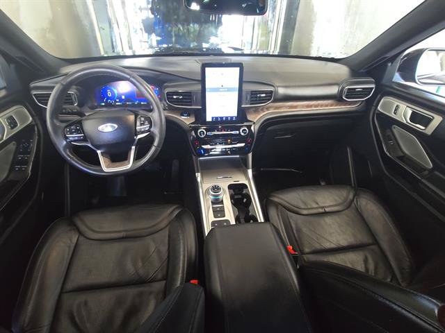 Used 2022 Ford Explorer Platinum w/ Equipment Group 601A RWD image 13