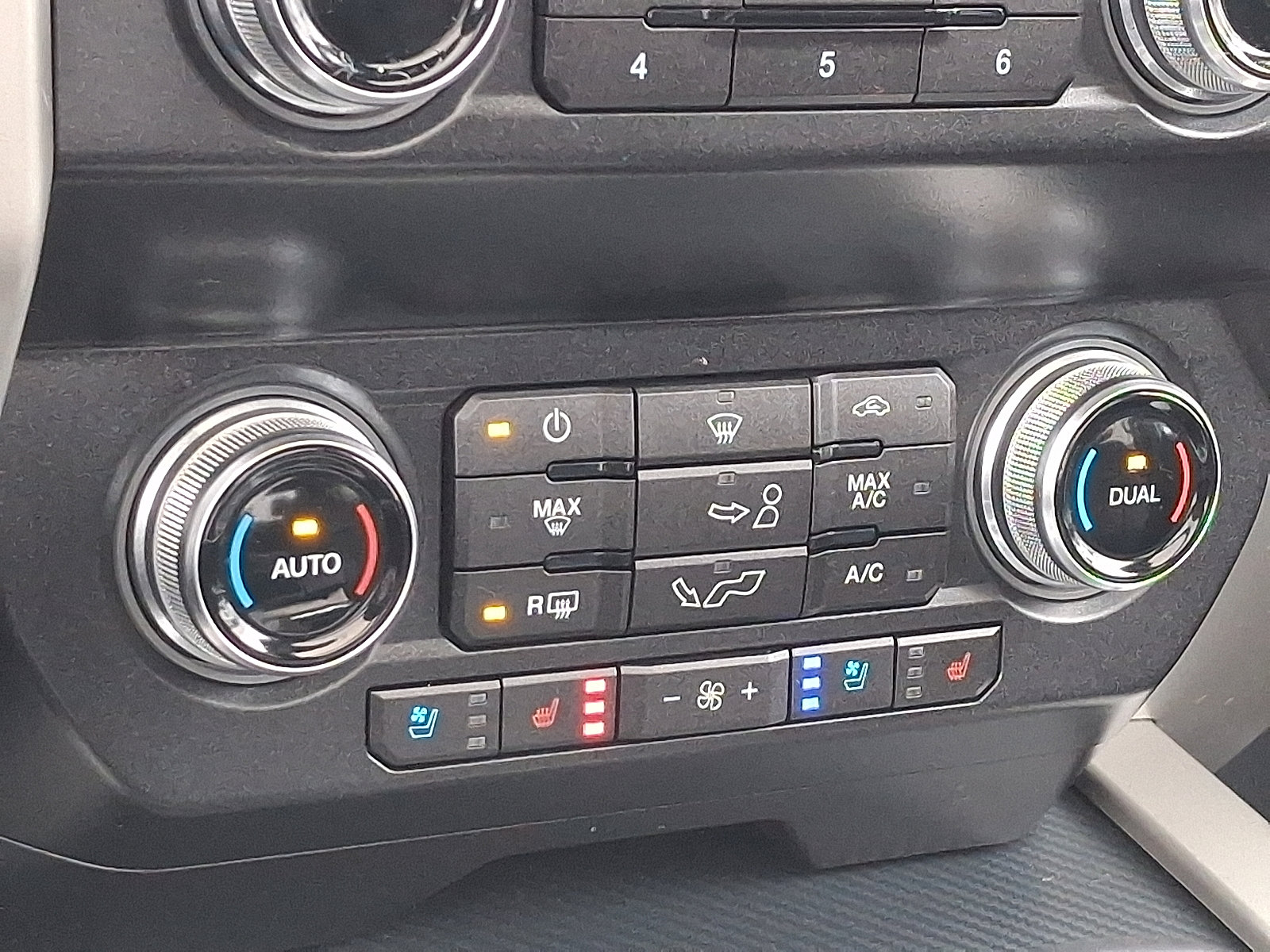 Certified 2019 Ford F150 Lariat w/ Equipment Group 502A Luxury image 16