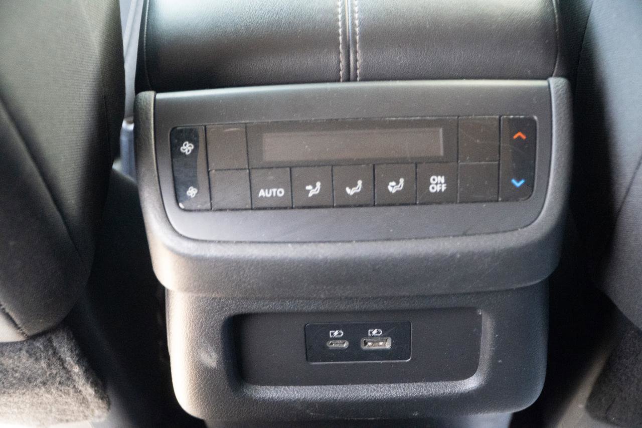 Used 2022 Nissan Pathfinder S AWD/4WD image 24