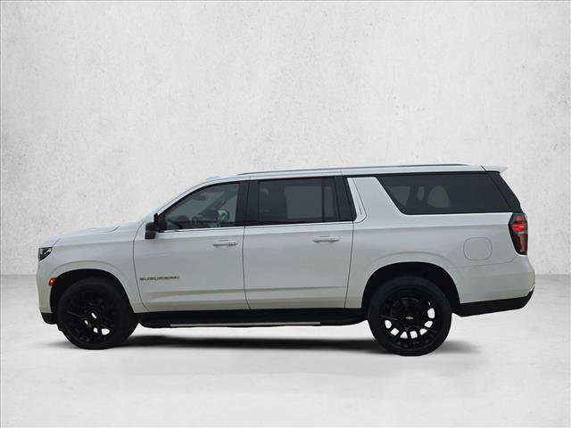 Used 2022 Chevrolet Suburban LT w/ LT Signature Package AWD/4WD image 9