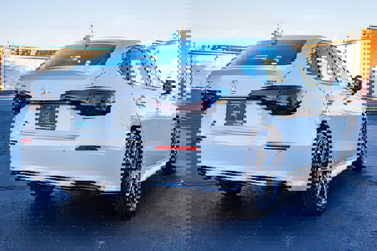 Used 2023 Honda Civic Touring image 9