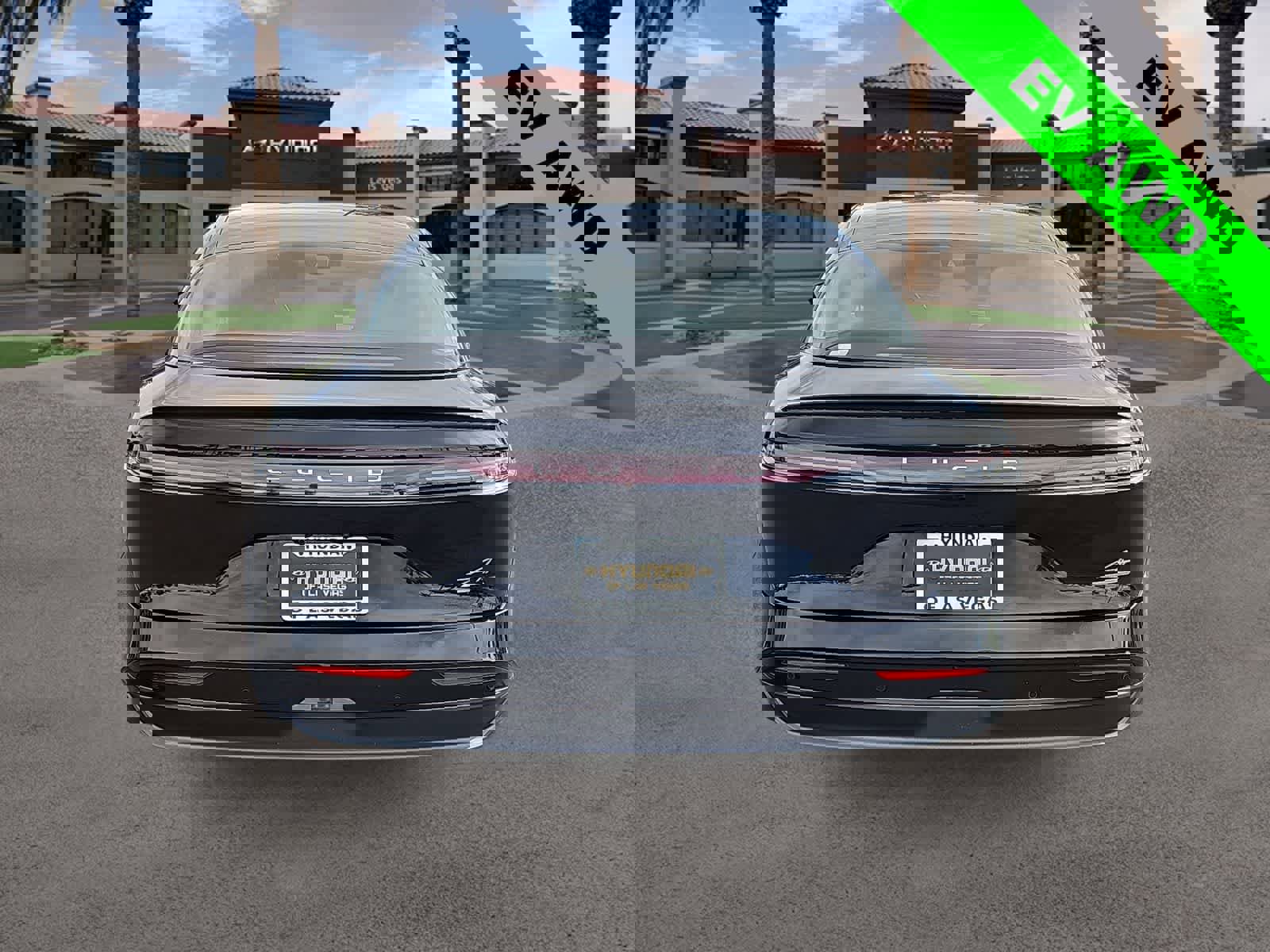 Used 2024 Lucid Air Touring image 7