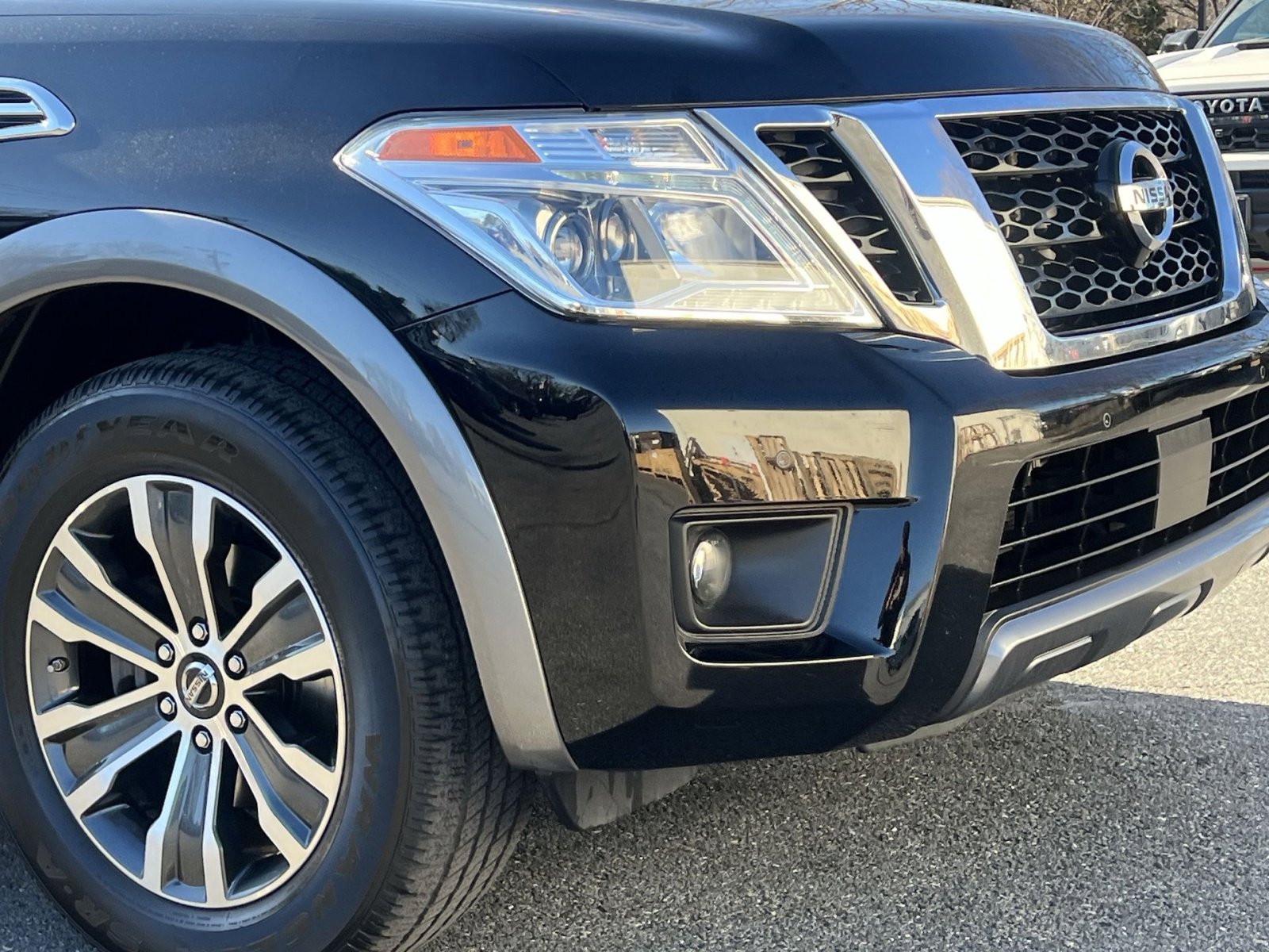 Used 2020 Nissan Armada SL w/ Premium Package image 30
