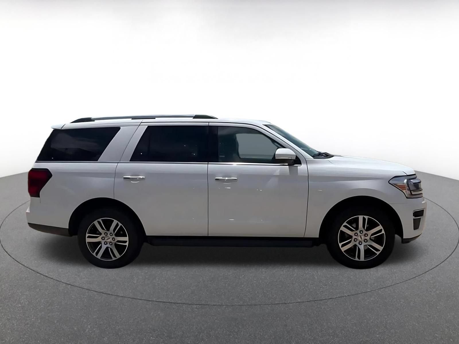 Used 2024 Ford Expedition Limited AWD/4WD image 15