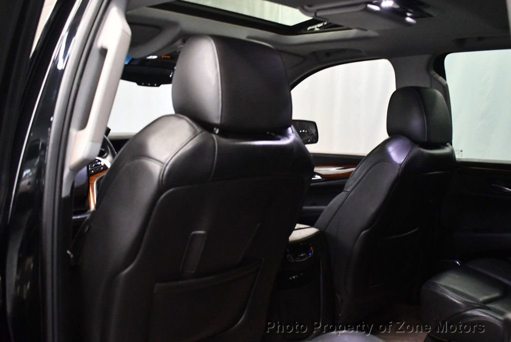Used 2015 Cadillac Escalade Premium image 21