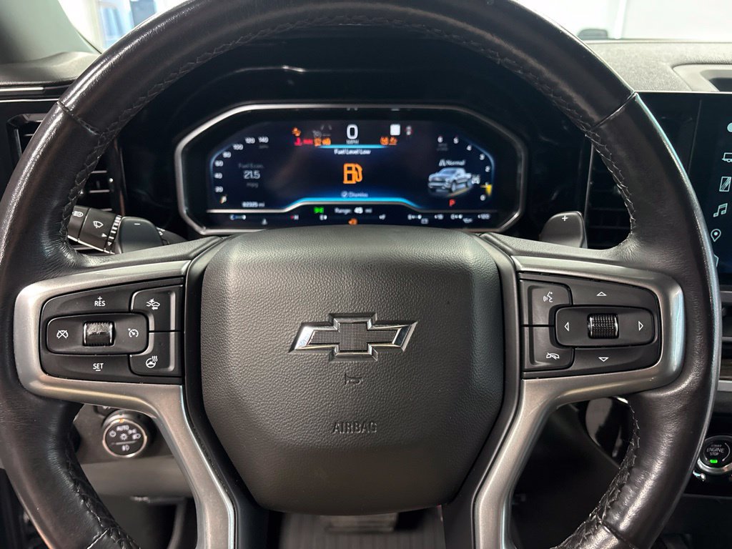 Used 2023 Chevrolet Silverado 1500 RST AWD/4WD image 16