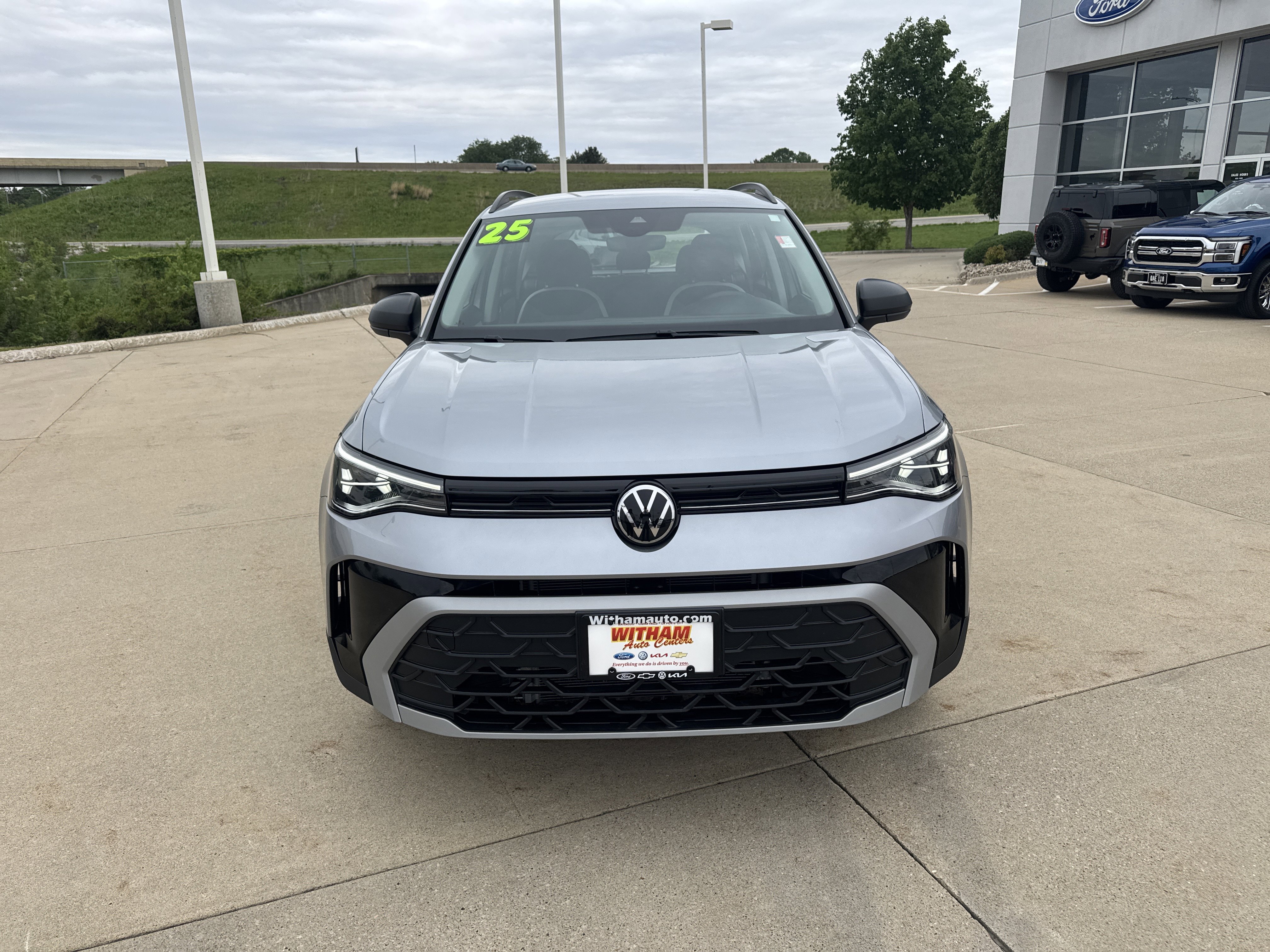 Used 2025 Volkswagen Taos S AWD/4WD image 6