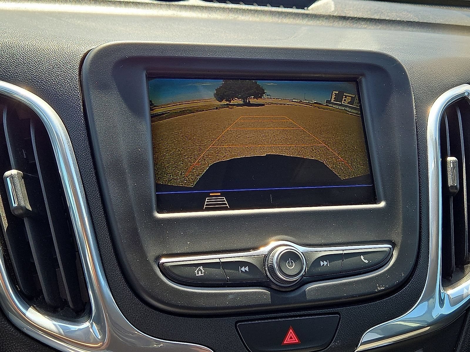 Used 2019 Chevrolet Equinox LT FWD image 28