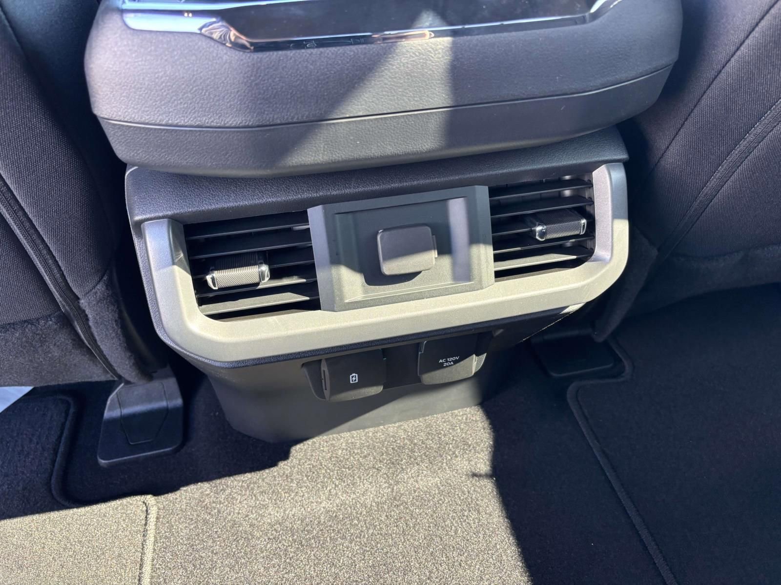 New 2025 Ford F150 XLT w/ Equipment Group 302A MID image 32