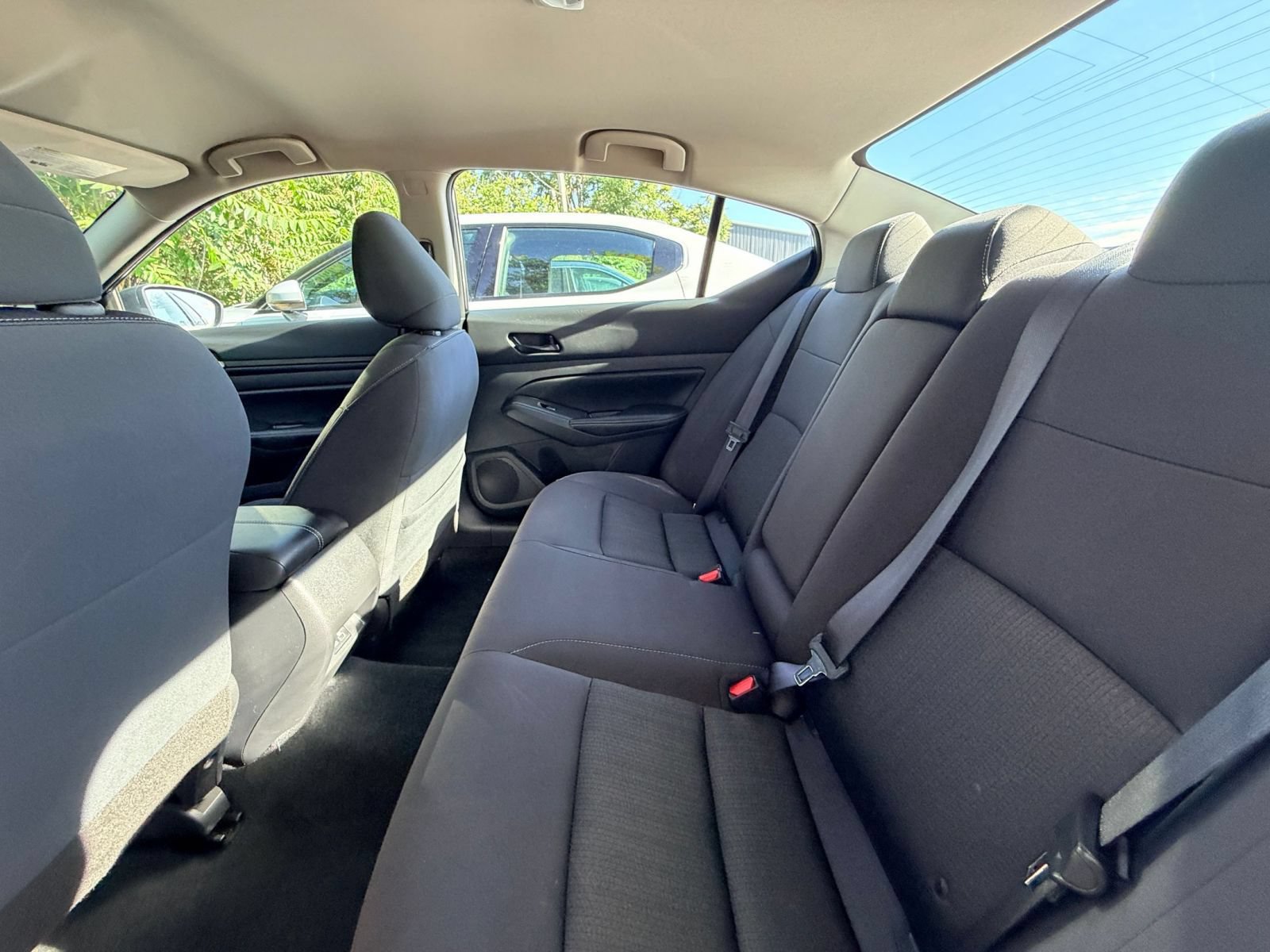 Used 2025 Nissan Altima 2.5 SV FWD image 25
