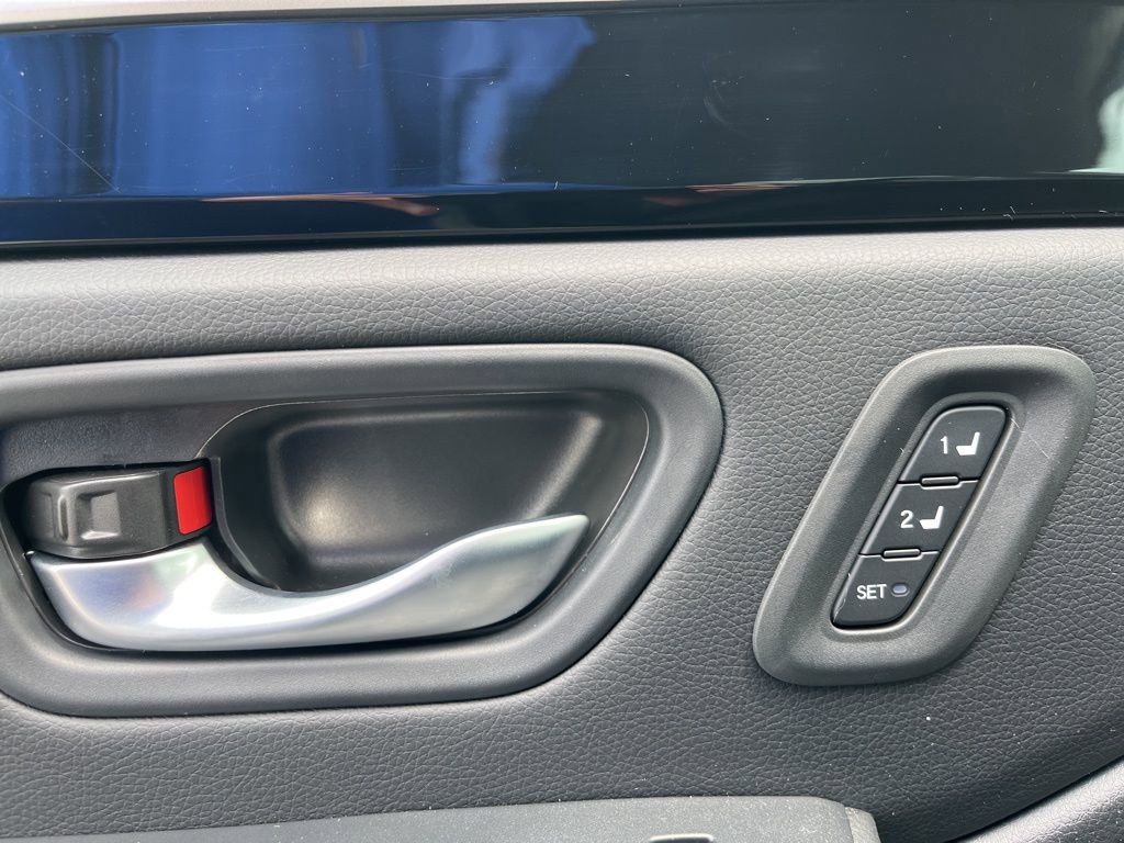 Certified 2025 Honda Pilot EX-L image 10