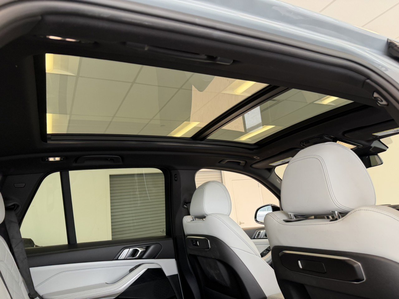 Used 2024 BMW X5 xDrive40i w/ M Sport Package image 49