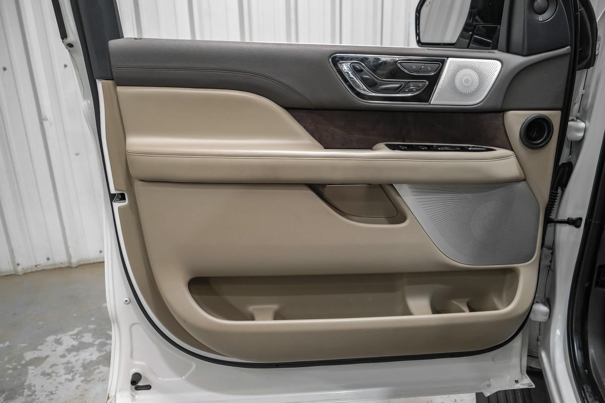 Used 2022 Lincoln Navigator L Reserve AWD/4WD image 44