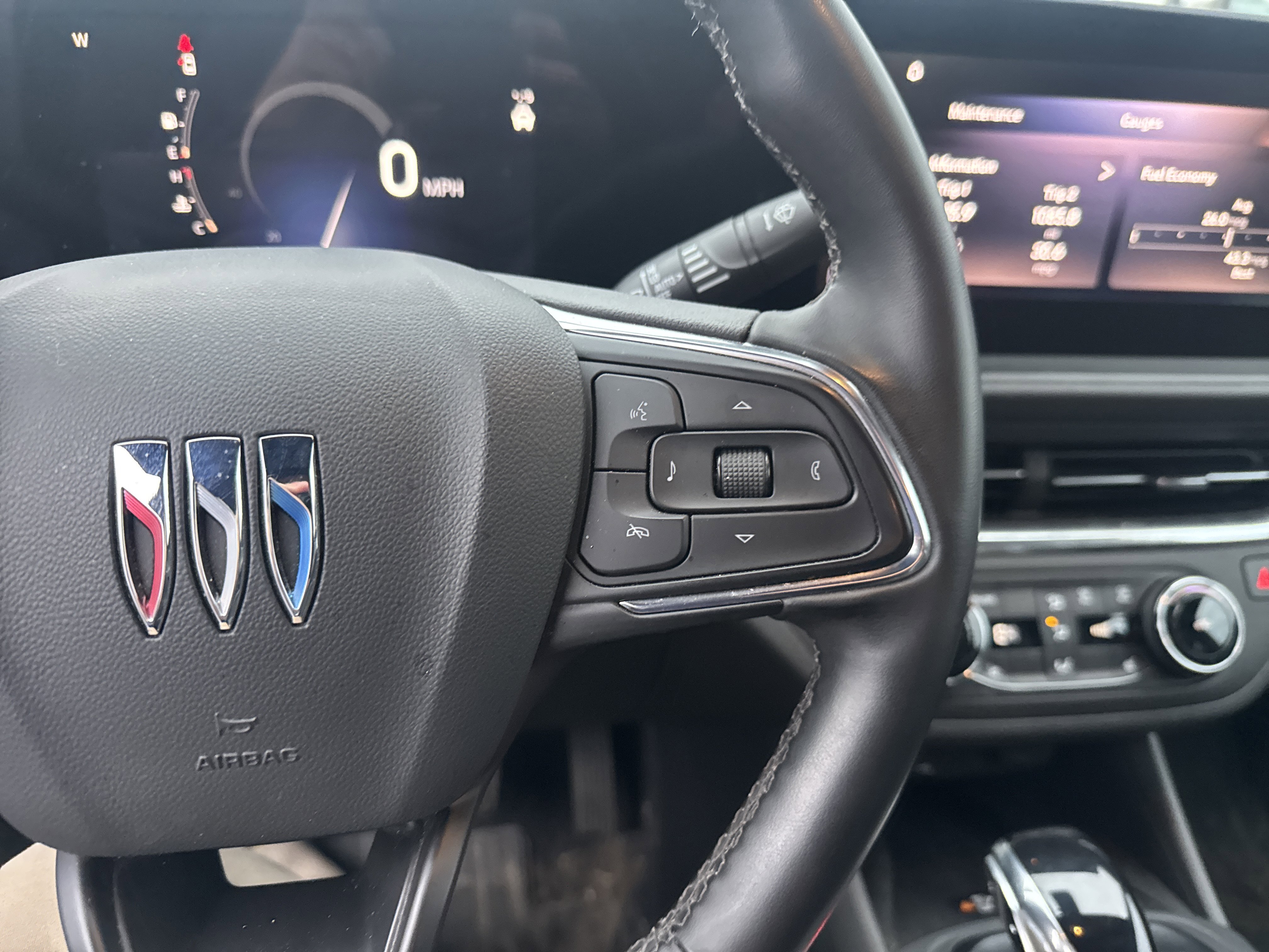 Used 2024 Buick Envista Preferred w/ Convenience I Package image 19