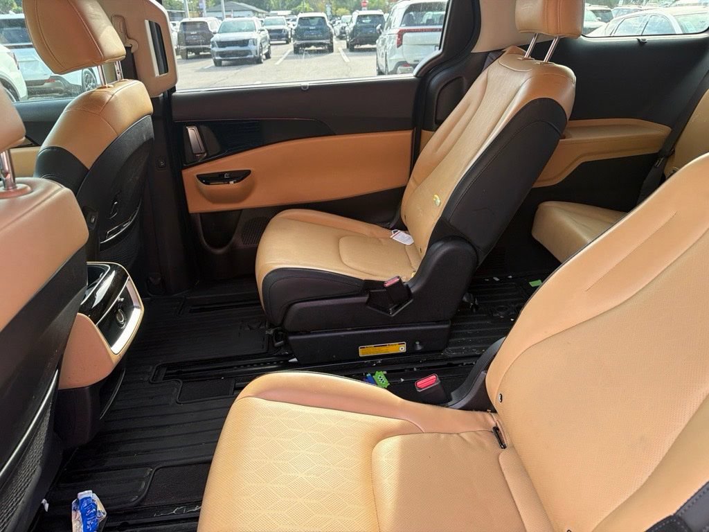Certified 2023 Kia Carnival EX FWD image 23