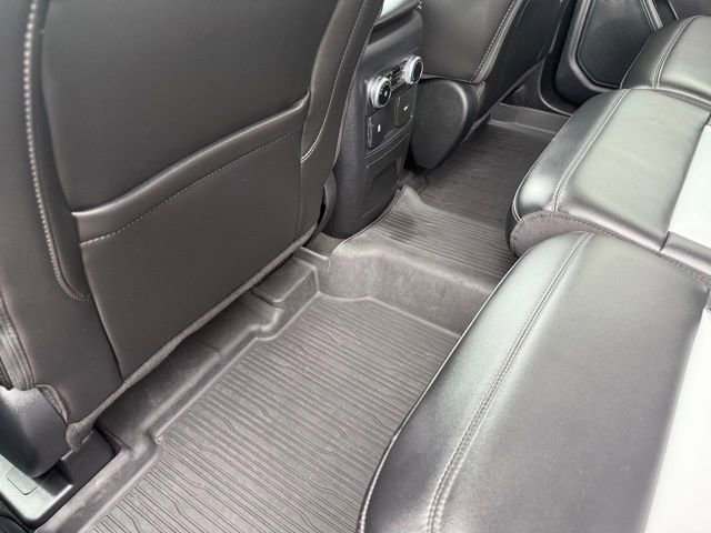 Used 2023 Ford Explorer XLT w/ Equipment Group 202A image 25
